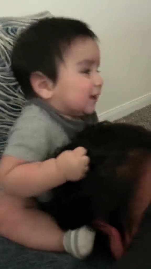 Ian-3-years-ago-pullin-the-hair-very-strong7232753935172373802-h264_540p_496832-0.mp4