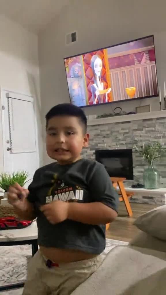 Watching-my-son-play-with-his-toys-at-times-it-tak7249201913978473774-h264_540p_536365-0.mp4
