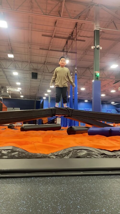 c296b1f6e65eb448c095f80d685de6e1.mov