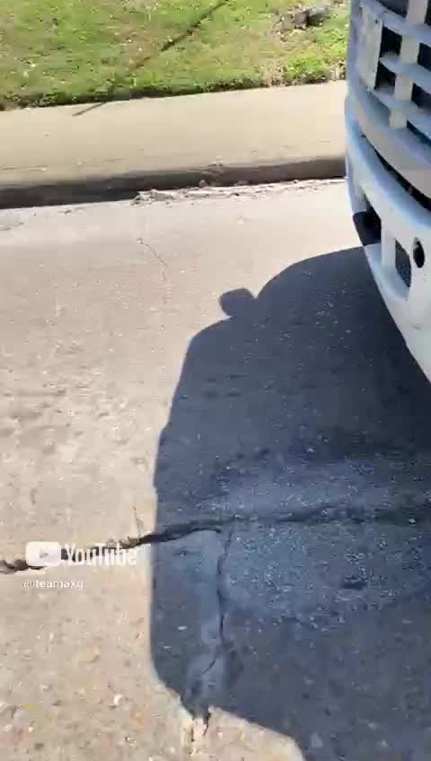 83fc3eabf60ba5e19eadaf598cf5d29a.mp4