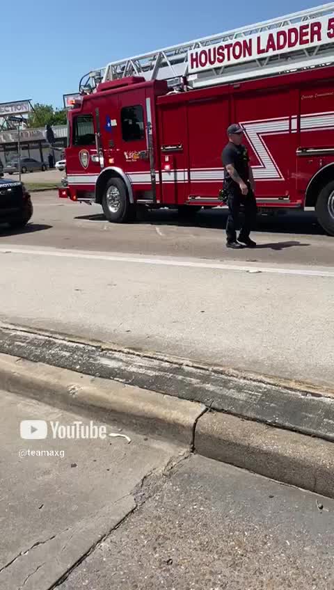 d16156255aa858fa032abb5450369ef6.mp4