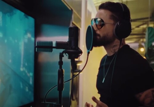 c10bcf9a79bbbf7e3181c9a0ce44f8ee.mp4